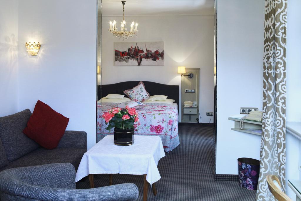 Hotel Edelweiss Garni Garmisch-Partenkirchen Room photo